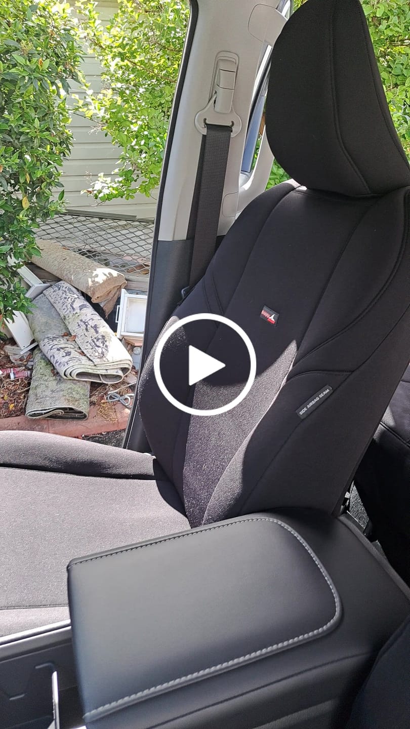 Customer video review of Sharkskin Seat Covers for Toyota Hilux (Dec/2025-ON)