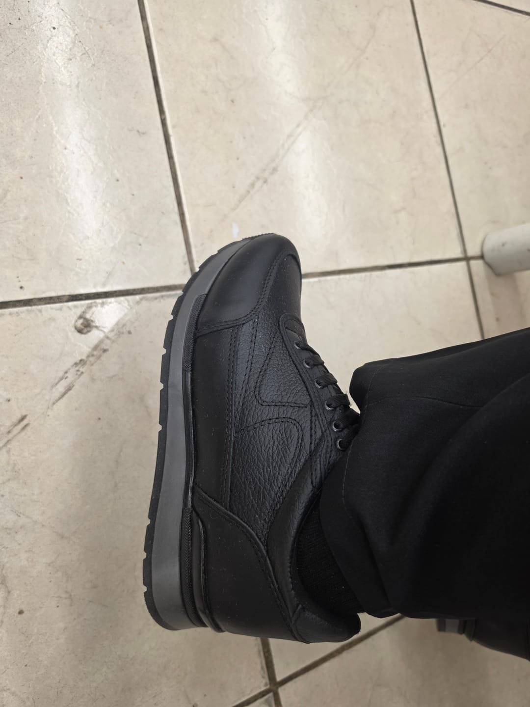 Customer photo review of Tenis Toronto