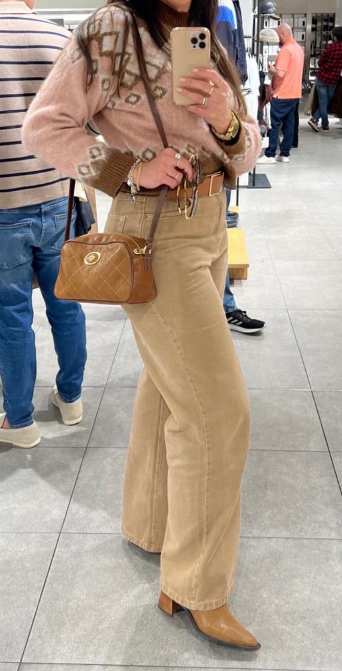 Customer photo review of Calça Jeans Wide Leg Buriti Marrom Claro