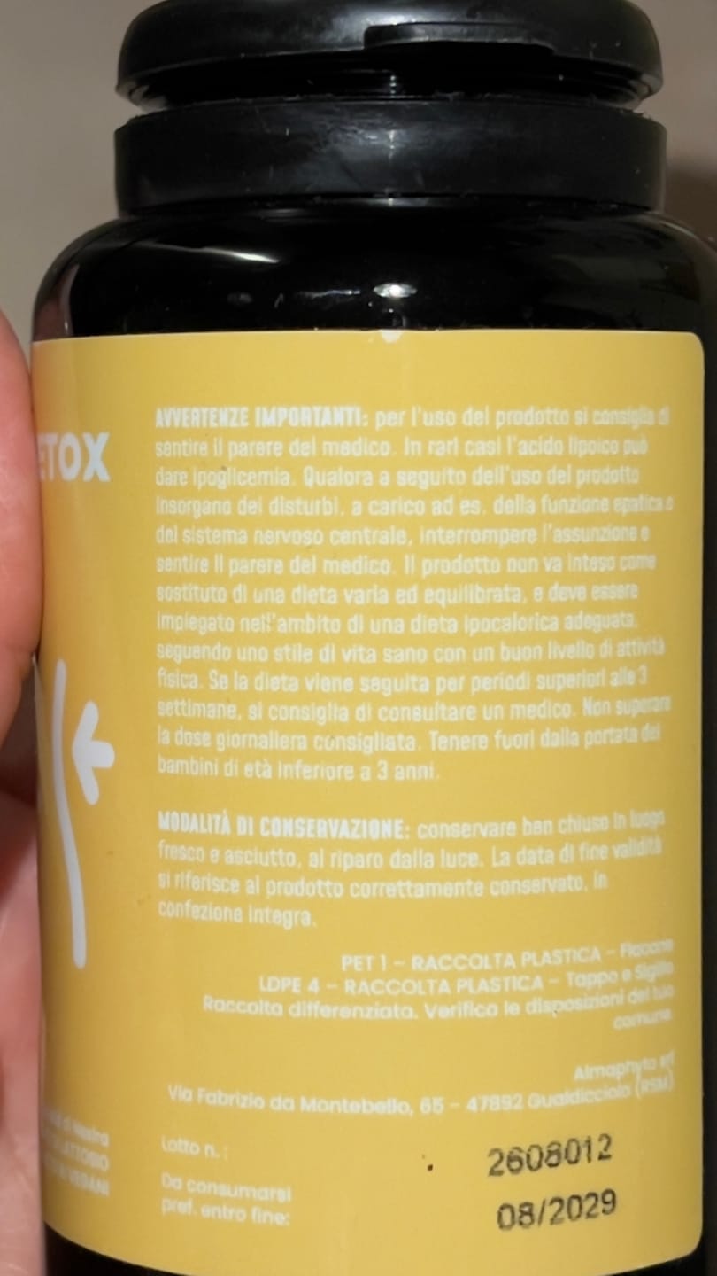 Customer photo review of SUGAR DETOX - Integratore per l'Equilibrio del Peso Corporeo (120 cps) - "Riduci le voglie di zucchero e riprendi il controllo."