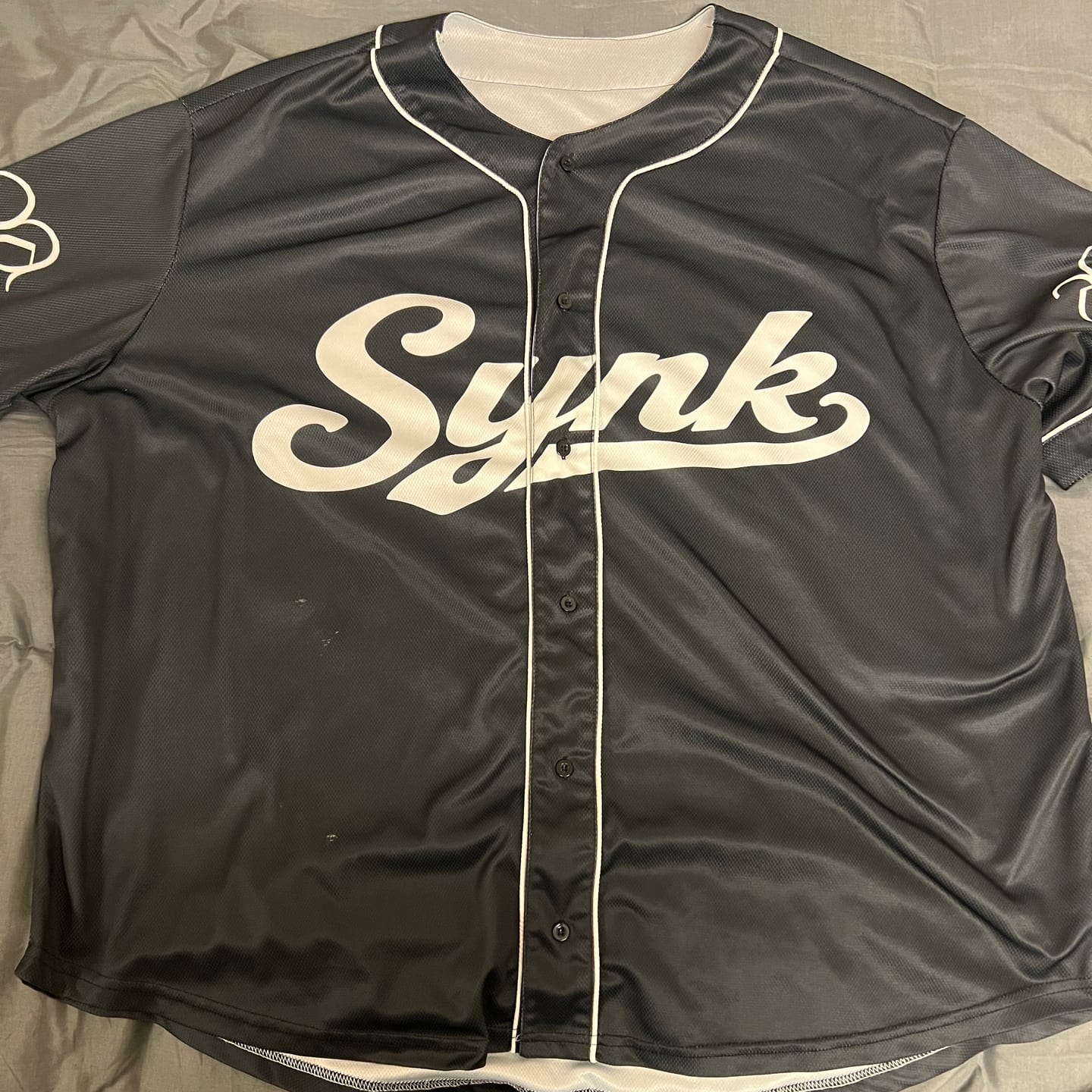 Customer photo review of Aespa 2026 Live Tour Baseball Jersey SYNK Complexity Merch Fan Edition