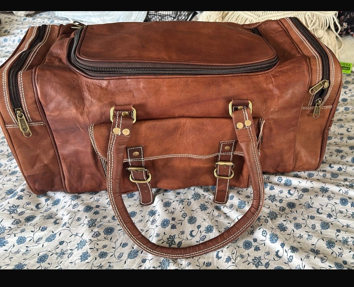 Customer photo review of Traveler Weekender Duffle Bag