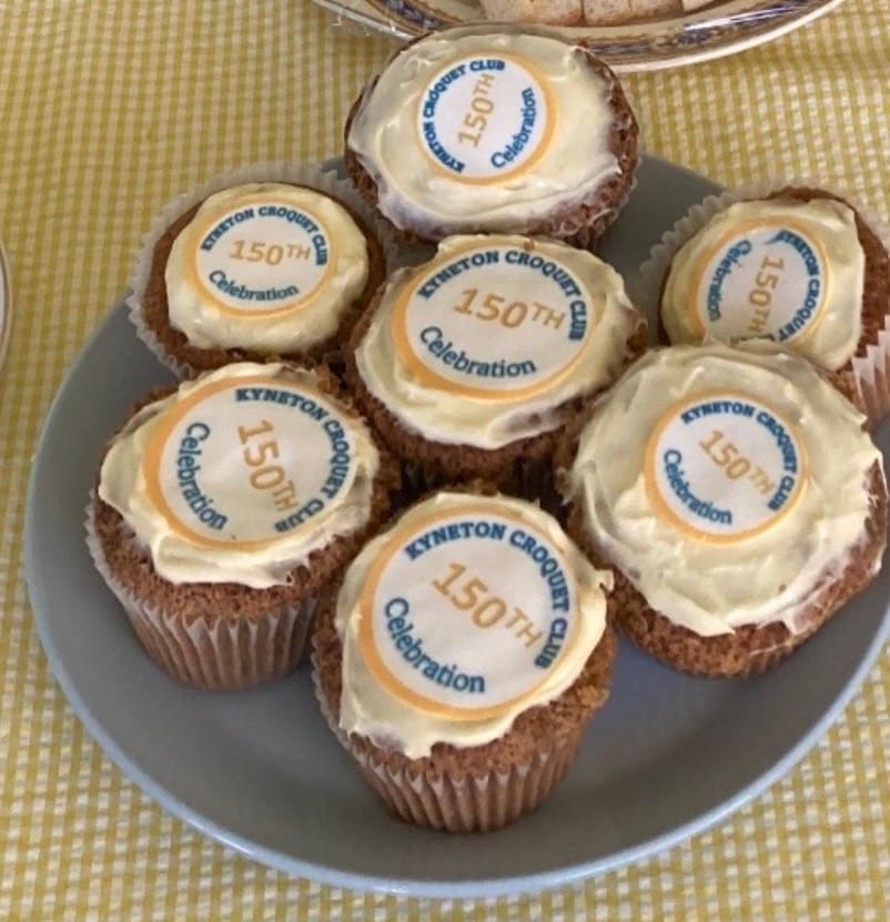 Customer photo review of 30 x 3.8 cm Small Cupcake Custom Edible Icing Images