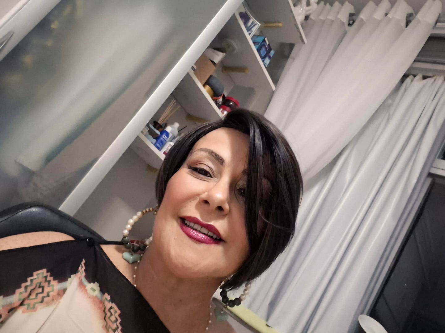 Customer photo review of Peruca Wig Erika Castanho com Luzes Curta F2/27