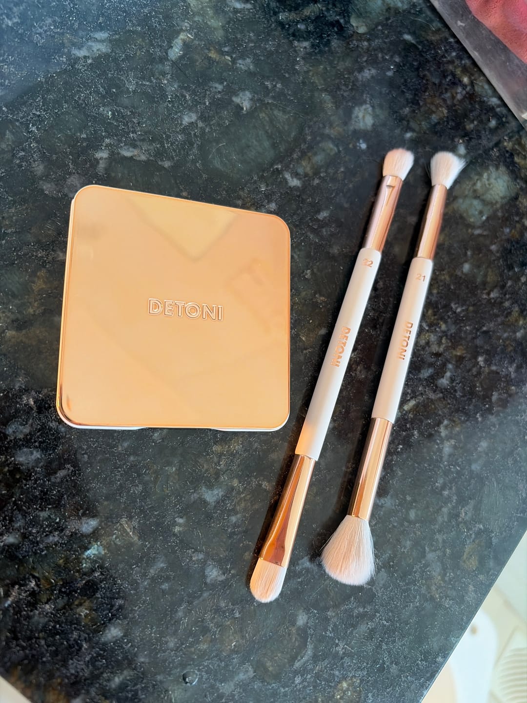 Customer photo review of KIT EASY EYE PALLETE & BRUSH | SOFT ROSE