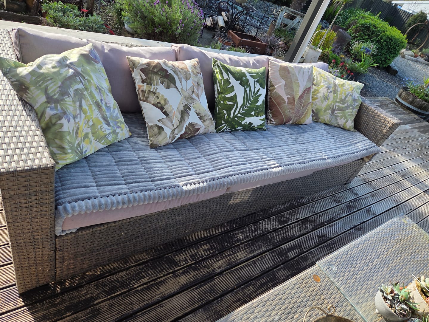 Customer photo review of Cosy Couch - Couch Cover