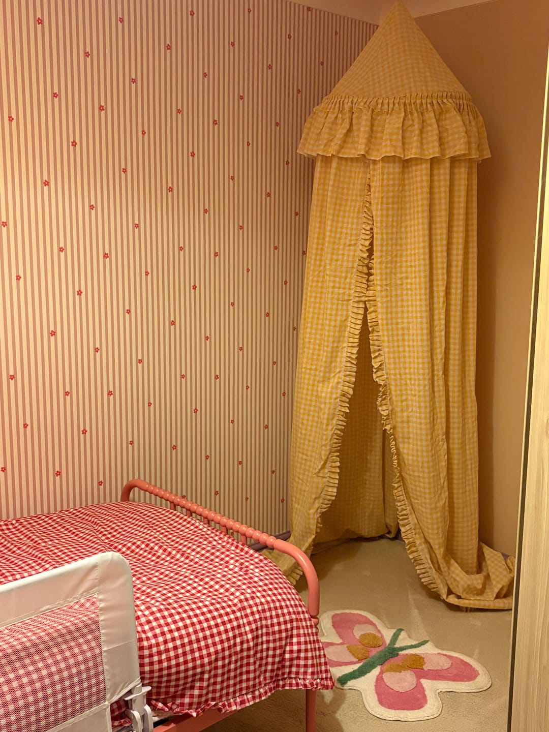 Customer photo review of Sophia - Ditsy Striped Floral Wallpaper