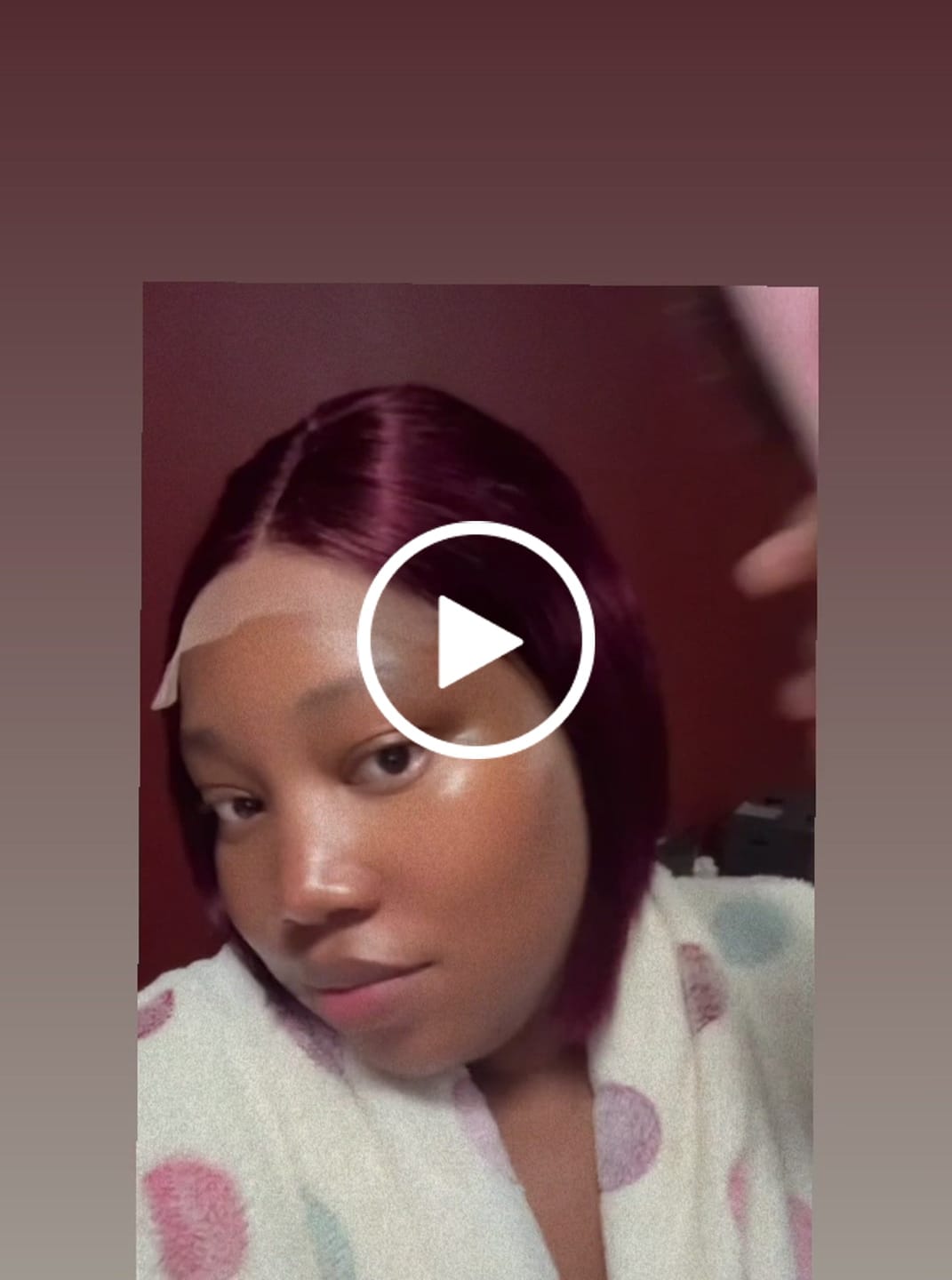 Customer video review of Sleek Burgundy Glueless 8 inch Bob Wig