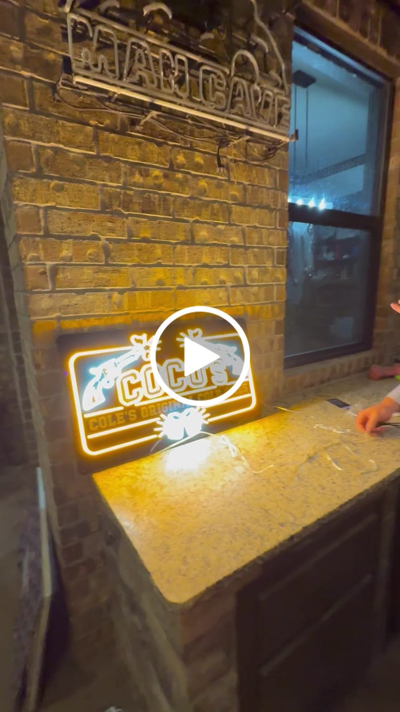 Customer video review of Coco's - Premium Neon Artwork