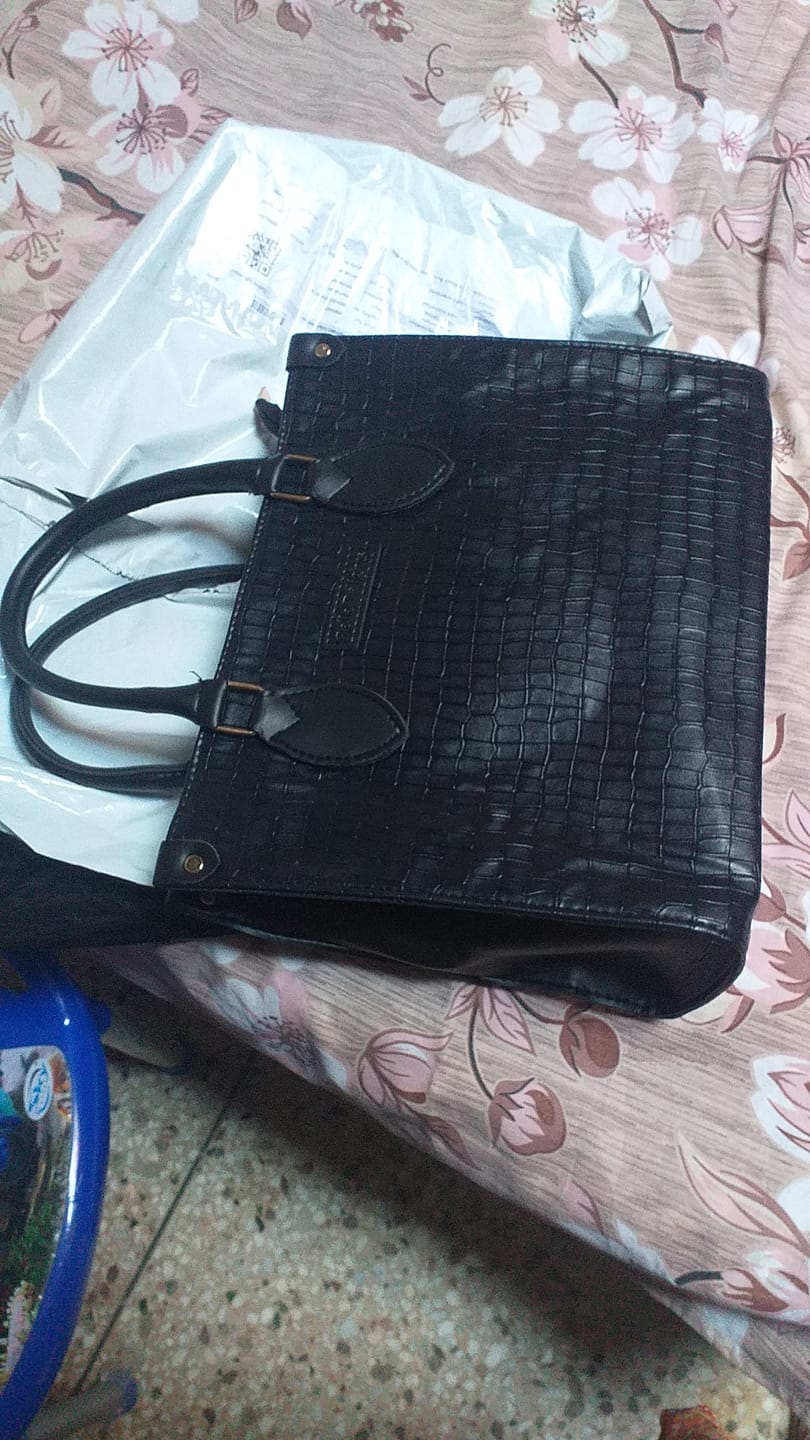 Customer photo review of Black Belle Carry Shoulder Bag