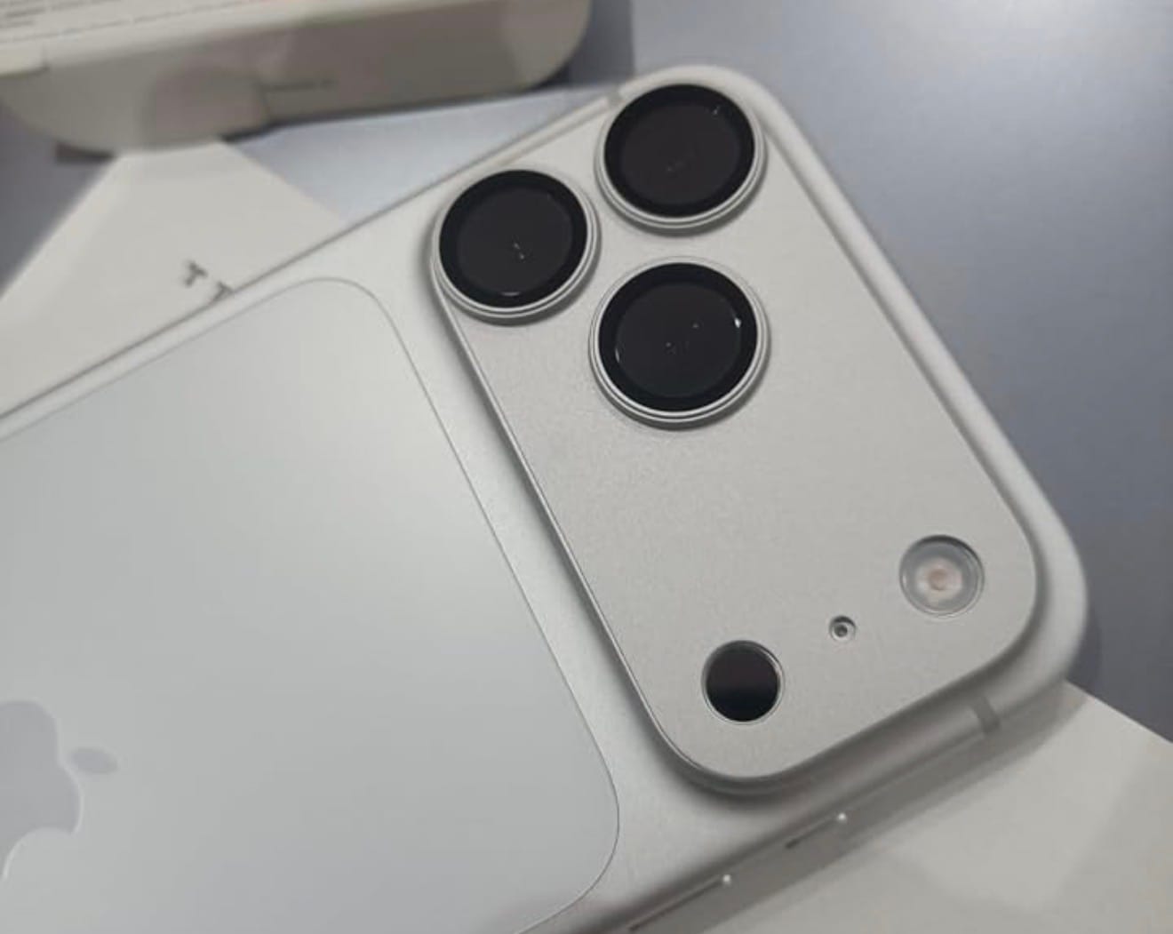 Customer photo review of iPhone 18 Series One-Piece Metallic Camera Lens Protector