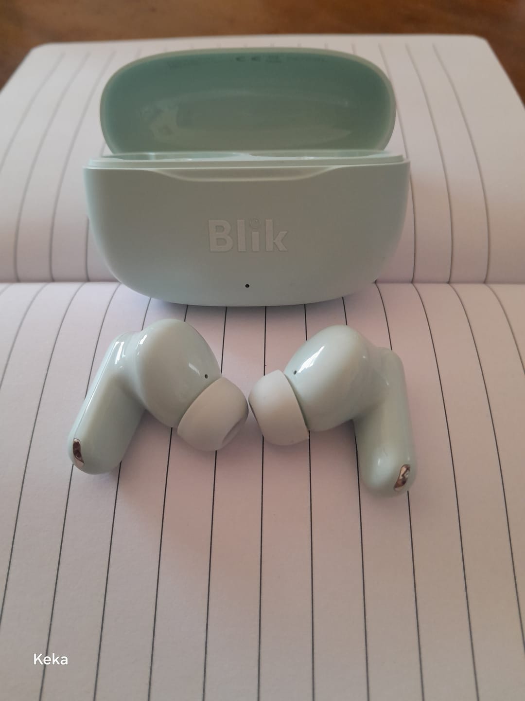 Customer photo review of Audifonos Bluetooth Inalámbricos Blik Air500 Verde 30 hrs
