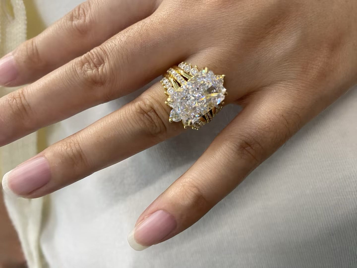 Customer photo review of S925 7.0 Carat Radiant Cut Insert Wedding Ring Set With Crown-Shaped Engagement Ring Enhancer