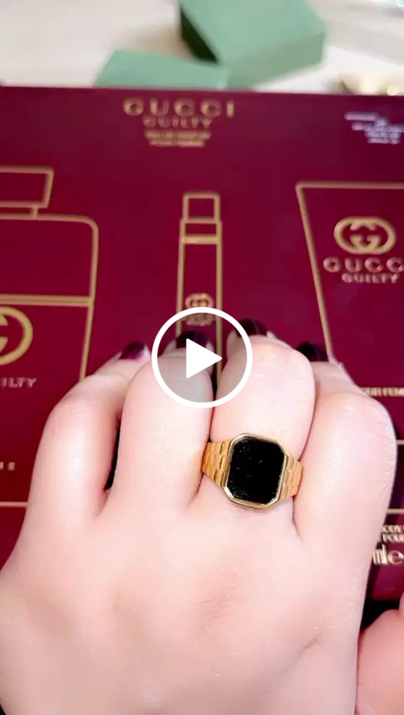 Customer video review of Ahlam Black Stone Signet Ring