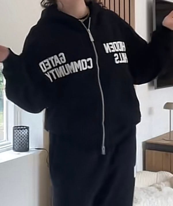 Customer photo review of GATED COMMUNITY ZIP HOODIE BLACK