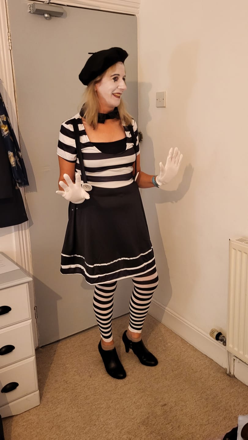 Customer photo review of Lady Mime Artist Costume