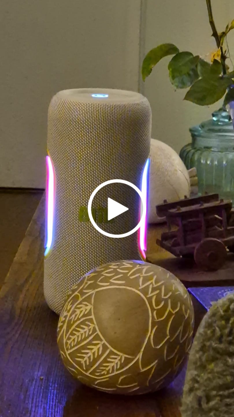 Customer video review of Parlante Bluetooth Portátil Blik Hypebass40 40W IPX5 8 Hrs Crema