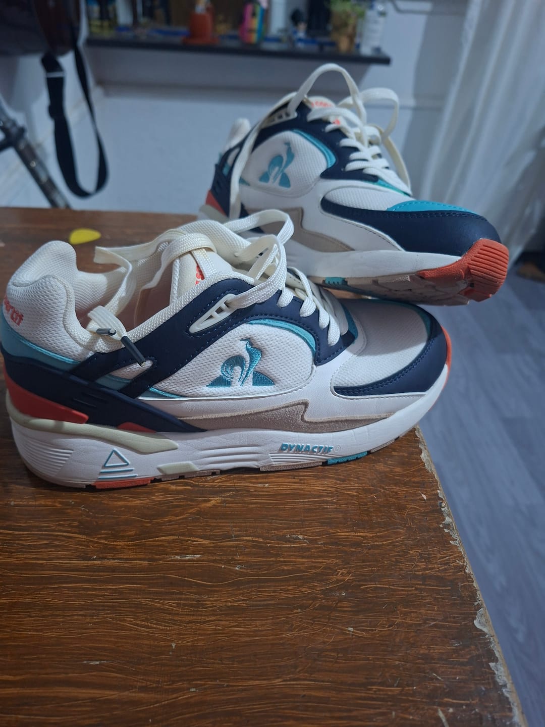 Customer photo review of Zapatillas Le Coq Sportif R1100 Pop Blanco Azul Celeste