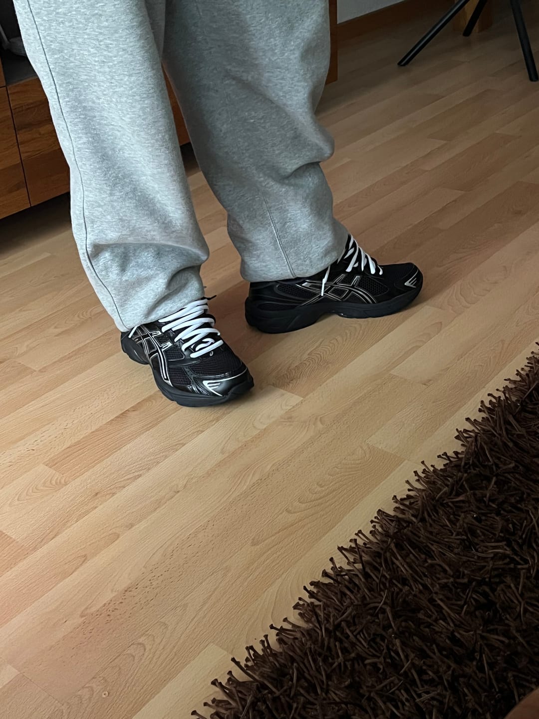 Customer photo review of GEL-1130 Black Pure Silver - Double Laces