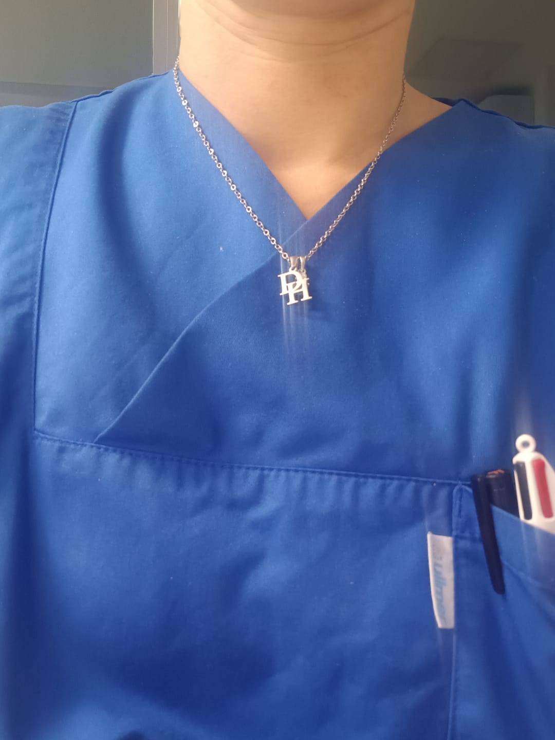 Customer photo review of Personalisiertes Monogramm – Verschlungene Initialen Kette