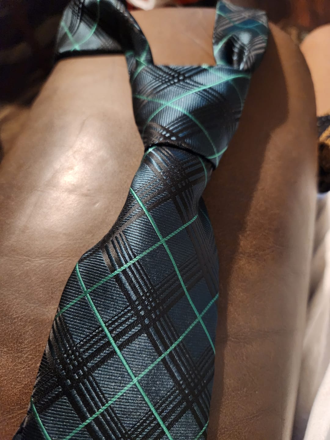 Customer photo review of Ties2you Mens Hunter Green Tie Plaid Silk Necktie Pocket Square Cufflinks Set