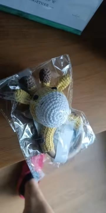 Customer photo review of CuddleRattle – Gehäkelte Babyrassel | Weicher Greifling mit Holzring