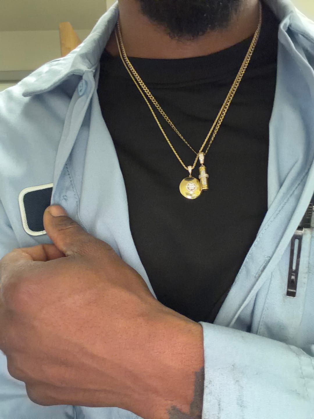 Customer photo review of 1.5MM 10K SOLID GOLD ROPE DC CHAIN