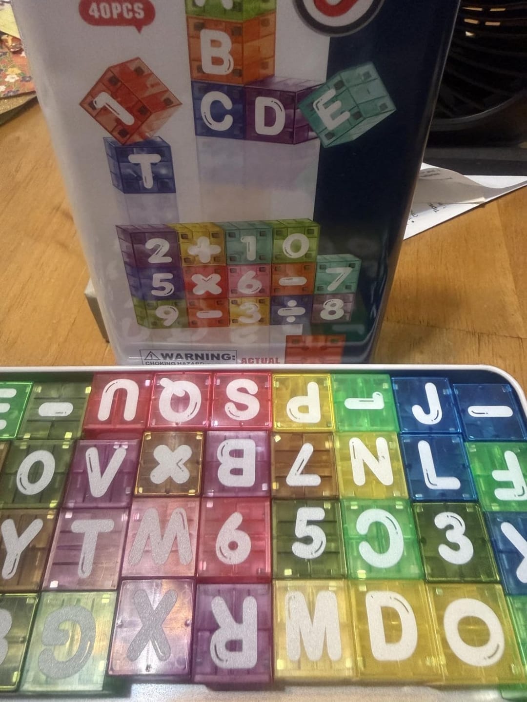Customer photo review of Magnetische Lernwürfel mit Buchstaben und Zahlen | Lernspielzeug für Buchstaben und Rechnen