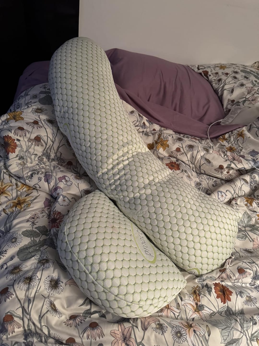 Customer photo review of Pregnancy Pillow - Full Body Maternity Support for Back & Hips