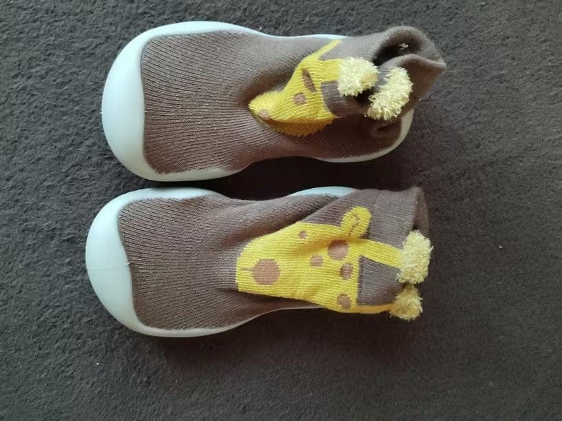 Customer photo review of Kinder Sockenschuhe | Rutschfeste Lauflernschuhe für Kleinkinder