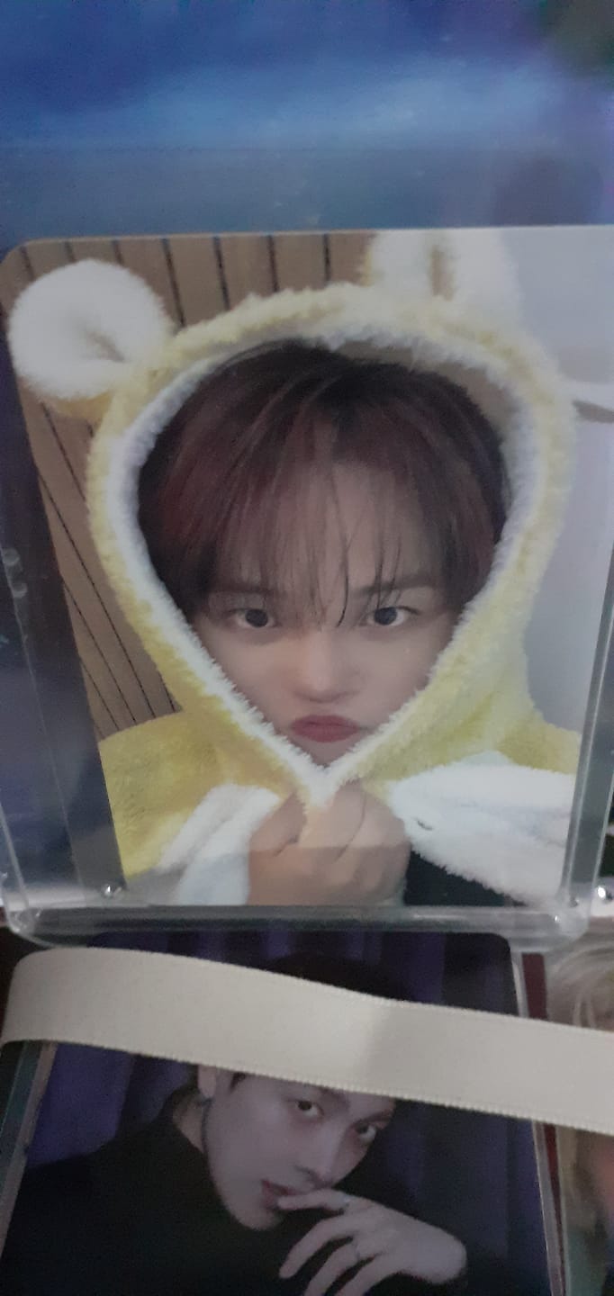 Customer photo review of [07/26 MAKESTAR 1:1 VIDEO CALL EVENT] ATEEZ - 14TH MINI ALBUM [GOLDEN HOUR : Part.5] (POCA VER.)(PREORDER)