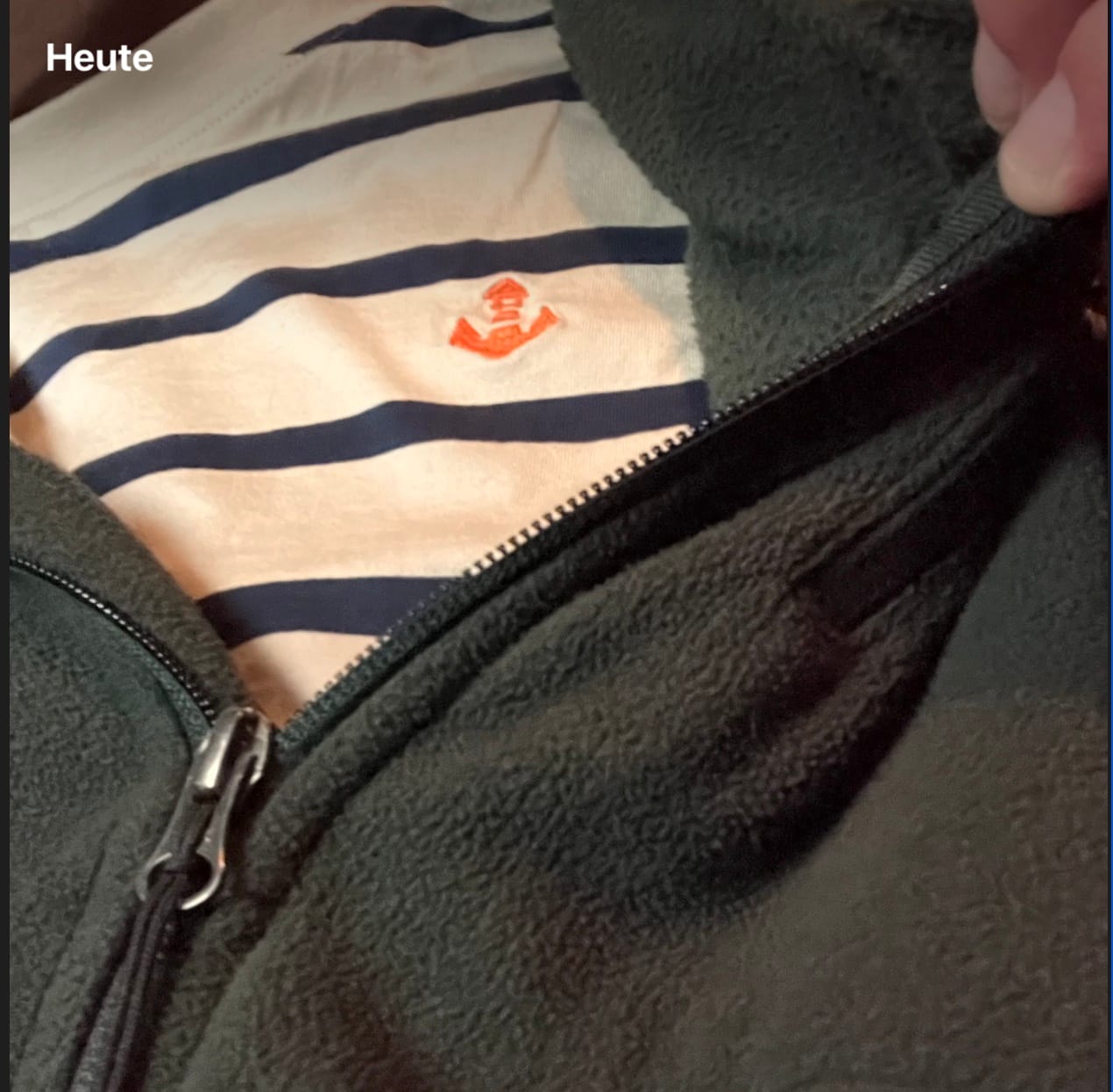 Customer photo review of Mooinzen Stripes · Unisex Signature Bio T-Shirt (mercerisiert)