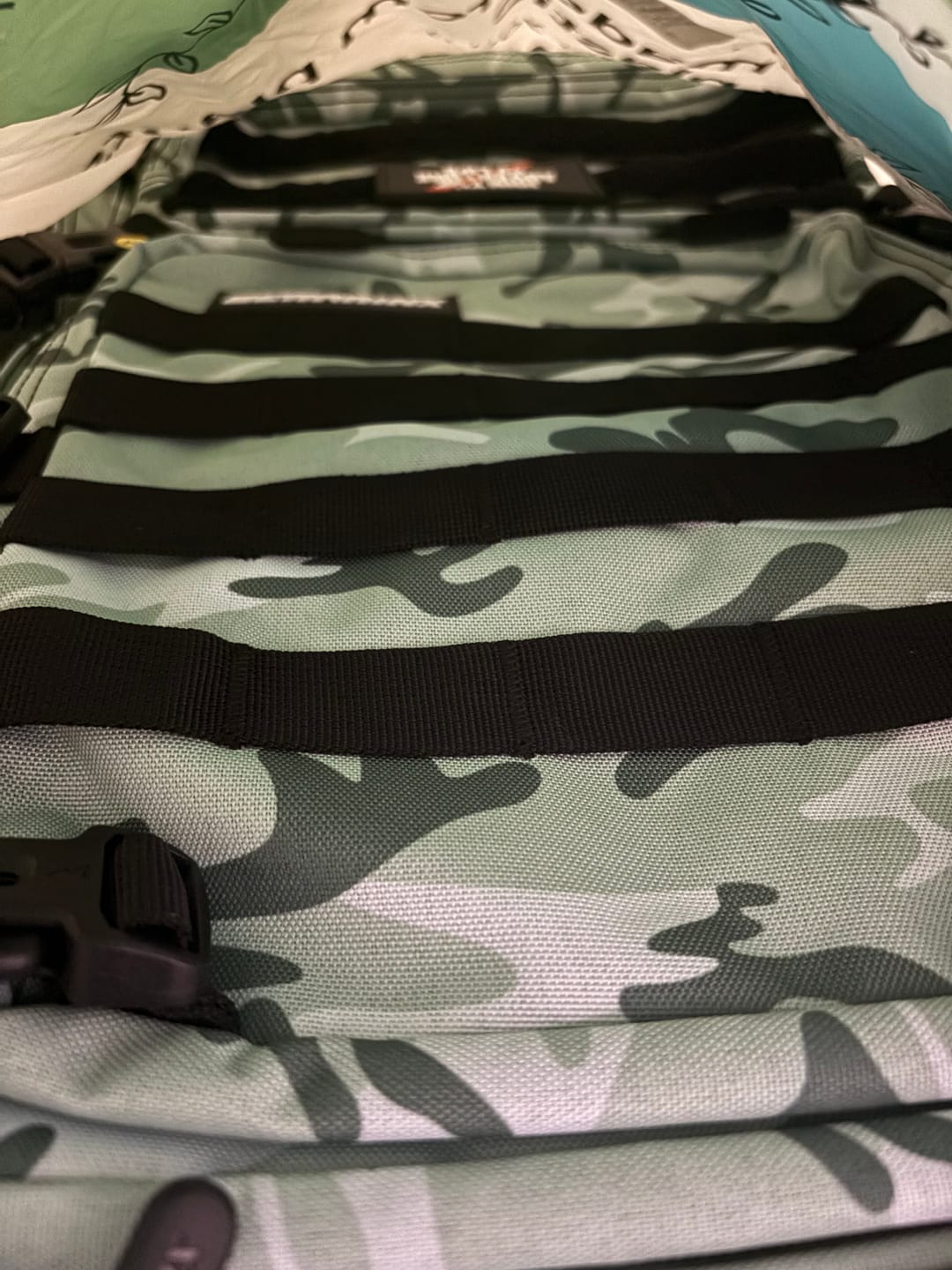 Customer photo review of Mochila Táctica V1 45L All In Green Camo