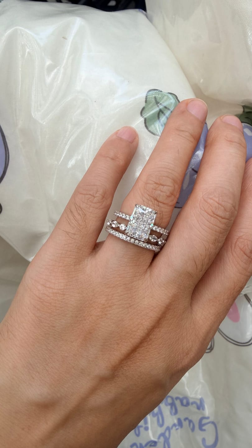 Customer photo review of S925 3.5Ct Radiant Cut 3PC Wedding Ring Set Stackable Rings For Everyday Wear