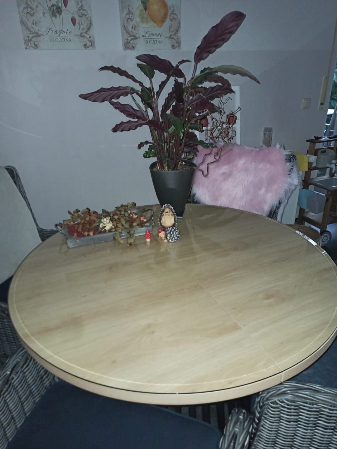 Customer photo review of Glasplatte Tisch Sicherheitsglas für Esstisch, Gartentisch, Weinfass - Rund