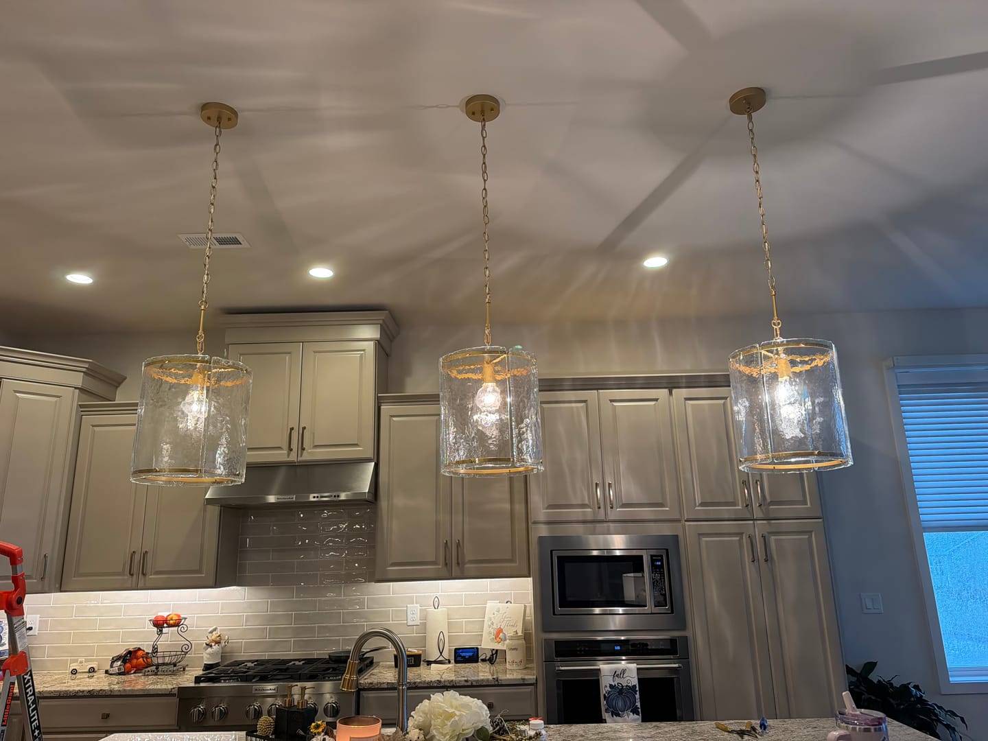 Customer photo review of Modern 1-Light Water Rippled Glass Cylinder Single Pendant