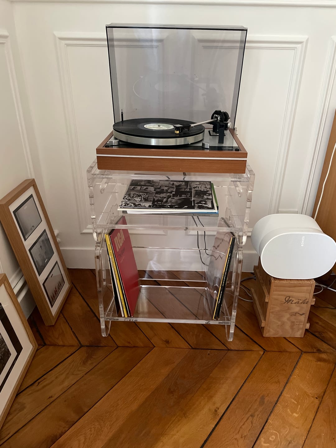 Customer photo review of PRISMA 140 - Acrylic Vinyl Record Shelf (CRYSTAL)