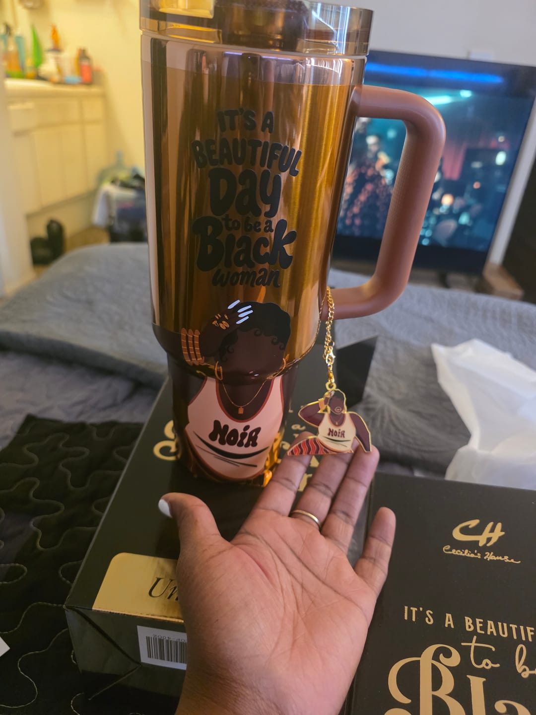 Customer photo review of Limited Edition "Noir" Tumbler/Bag Charm – Cecilia's House x @4everestherr