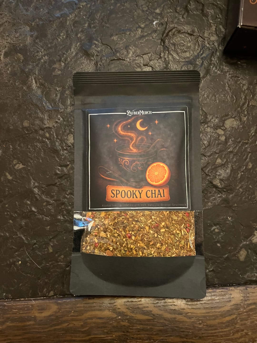 Customer photo review of Spooky Chai – Kräutertee mit Vanille-Orange-Geschmack | Halloween Tee