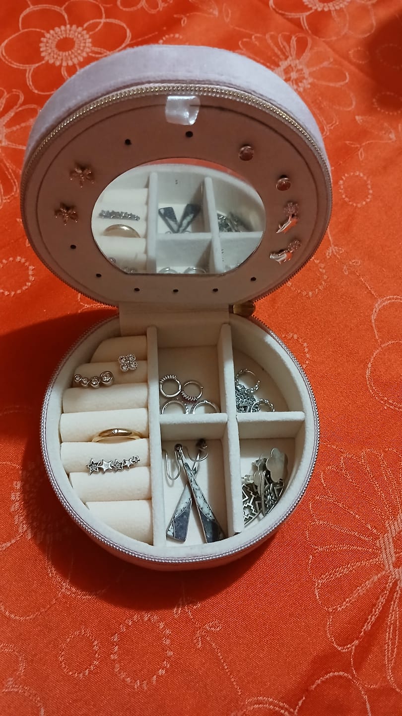 Customer photo review of Joyero terciopelo de viaje rosado
