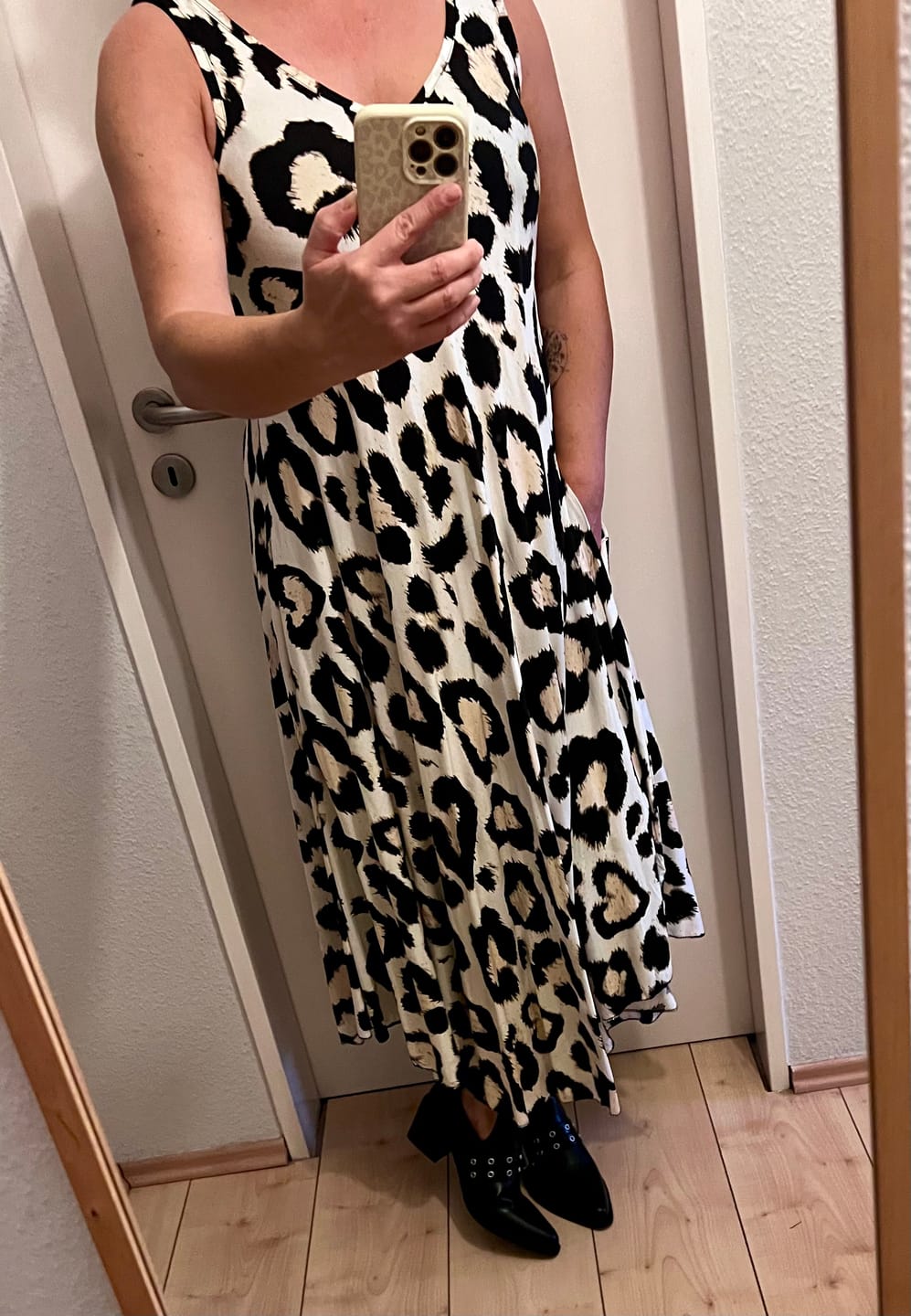 Customer photo review of SUPER SALE- Kleid SAVAGE