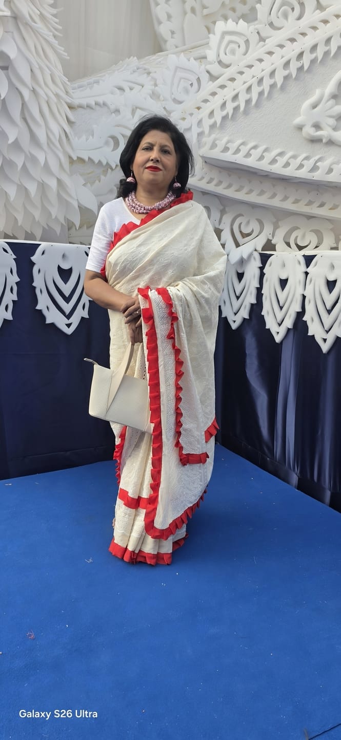 Customer photo review of Durgatinashini Hakoba Designer Saree(Off white)