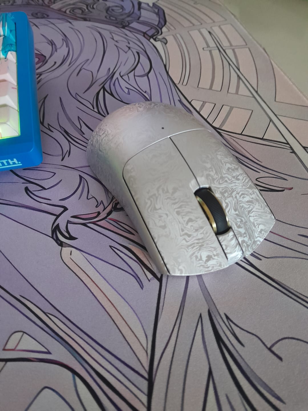 Customer photo review of FGG Madlions M3 Pro Karbon Fiber Wireless Mouse