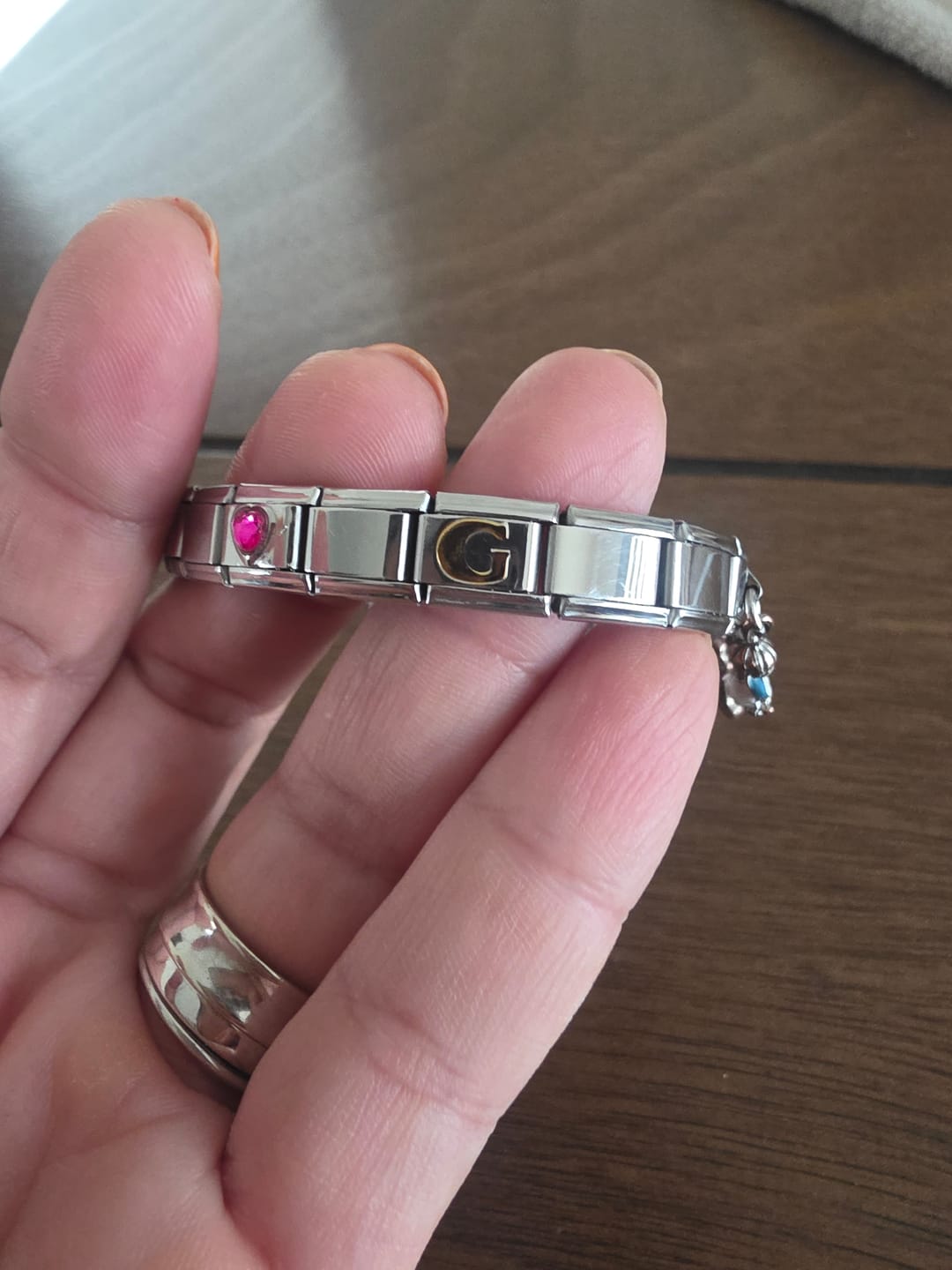 Customer photo review of Charm Letra G