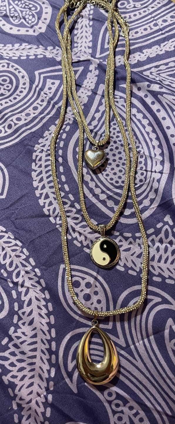 Customer photo review of 90s Set - Trio Necklace