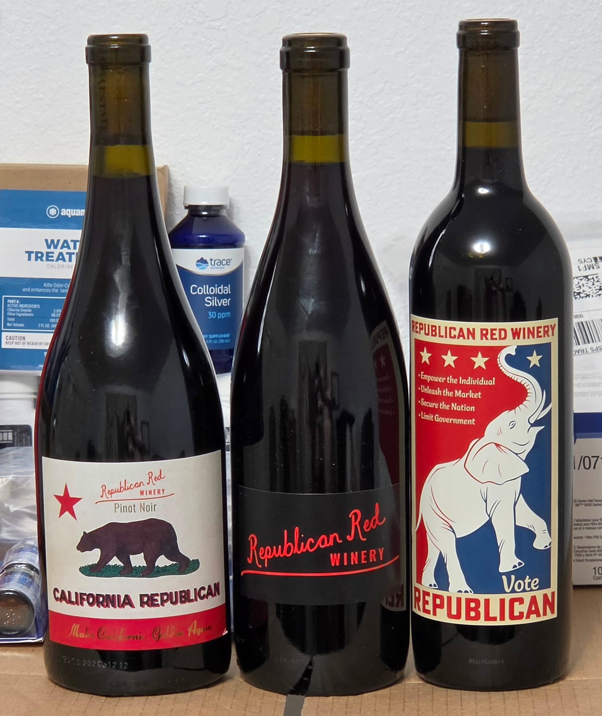 Customer photo review of 'California Republican' - Pinot Noir