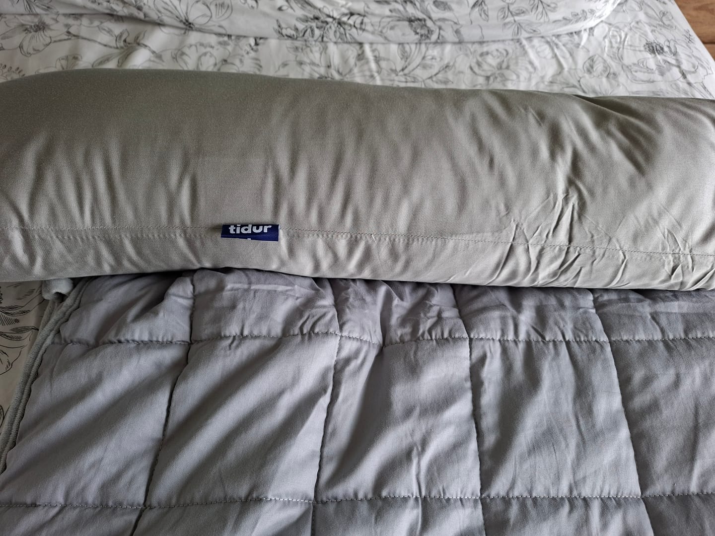 Customer photo review of Tidur Weighted Bolster