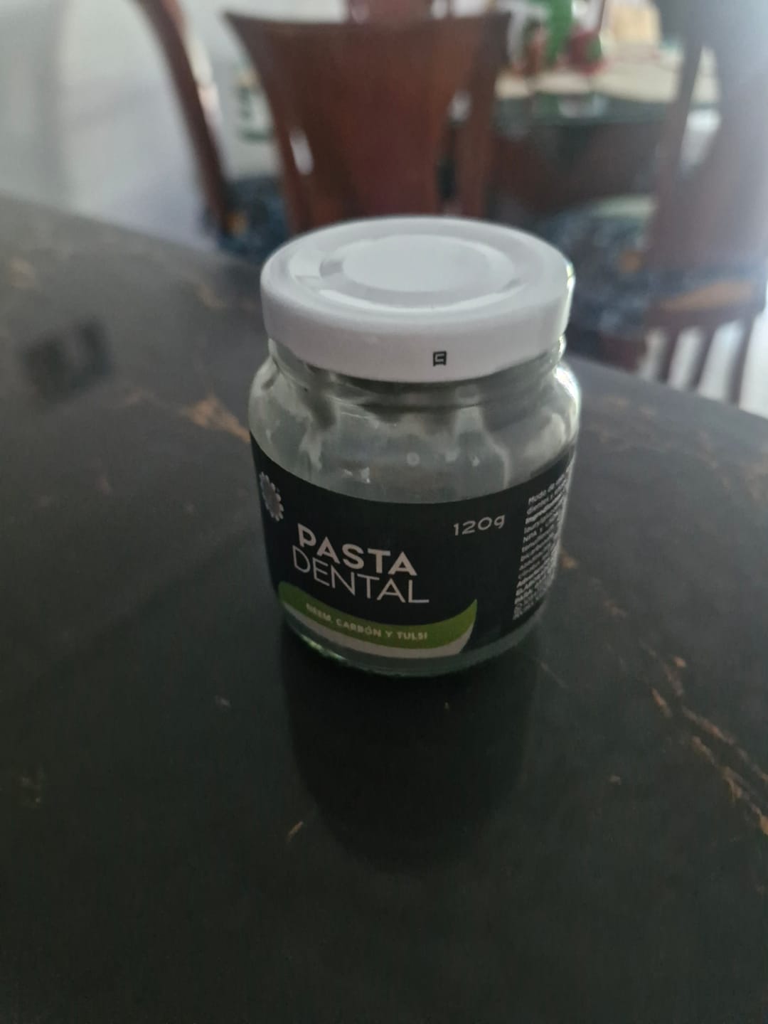 Customer photo review of Crema dental carbón activado: blanqueadora y sin flúor
