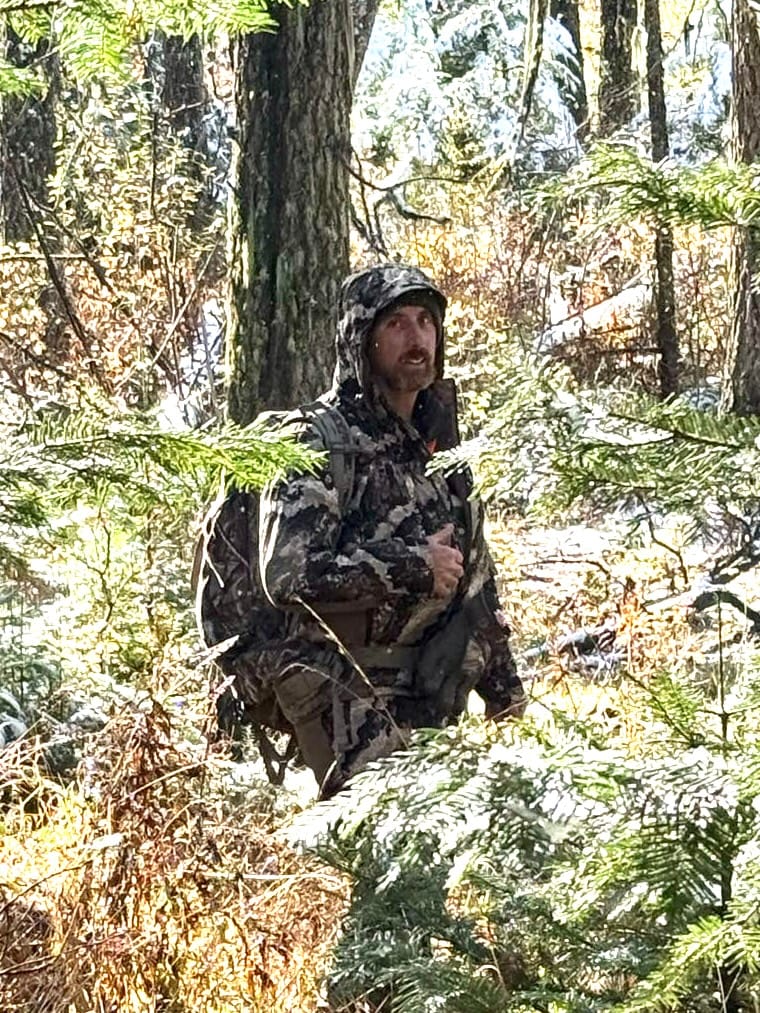 Customer photo review of Altus Silent Hunting Suit for Men | Insulated Camouflage Jacket & Pants Set for Whitetail Hunting | Deer Hunting Apparel with Hoodie