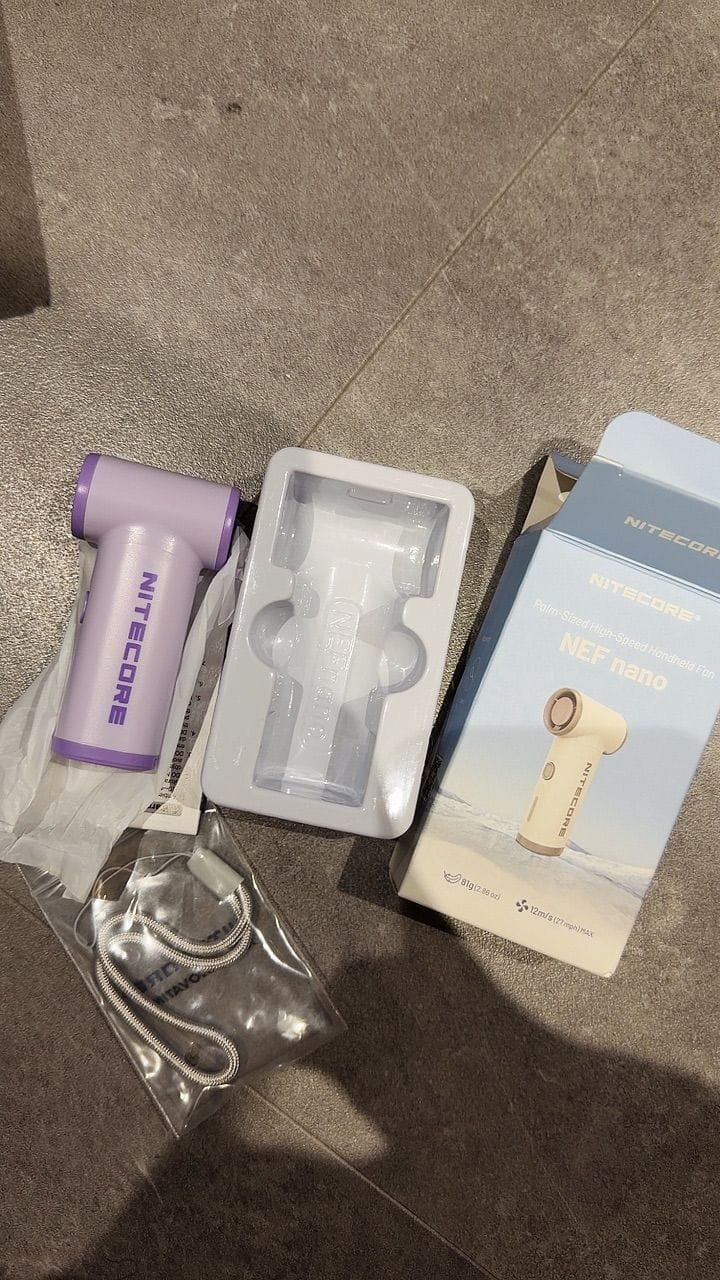 Customer photo review of NEF Nano - Palm-Sized High-Speed Handheld Fan